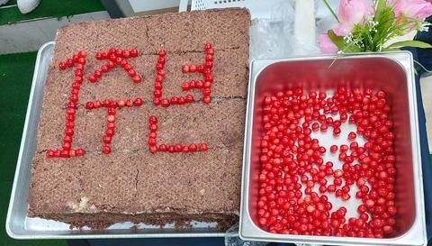 천원밥상 1주년 기념 시루떡 컷팅 전