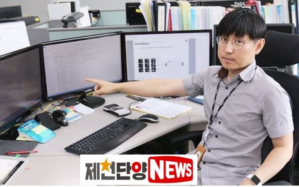 한국원자력연구원 인공지능응용연구실장 유용균 박사(47)는 8년 전 덕질과 독학으로으로 AI공부를 시작하여 현재는 한국의 AI 전도사가 되어 활약하고 있다.