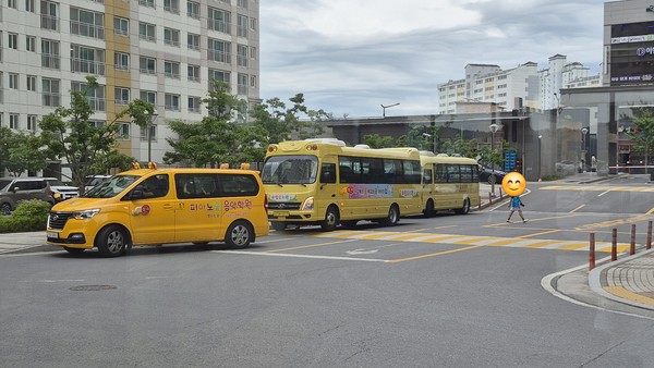 아파트 내 새싹정류장