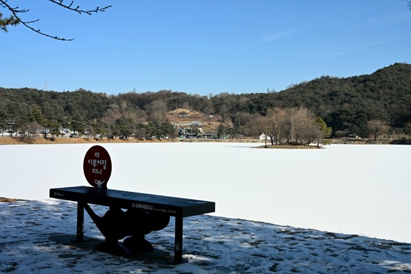 사진은 정은택 작가 제공