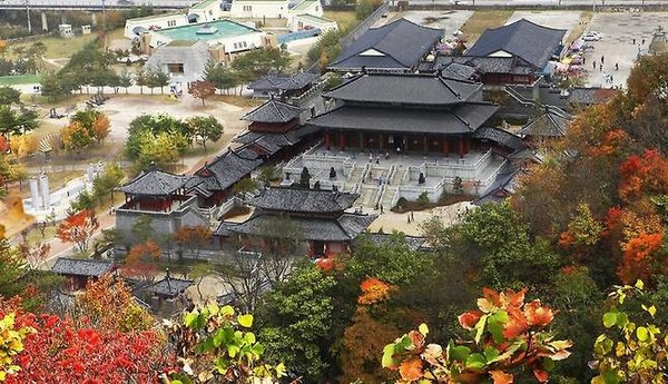                               단양군 하리 온달관광지 세트장 전경